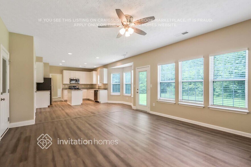 Building Photo - 4187 Medlock Wood Dr SW