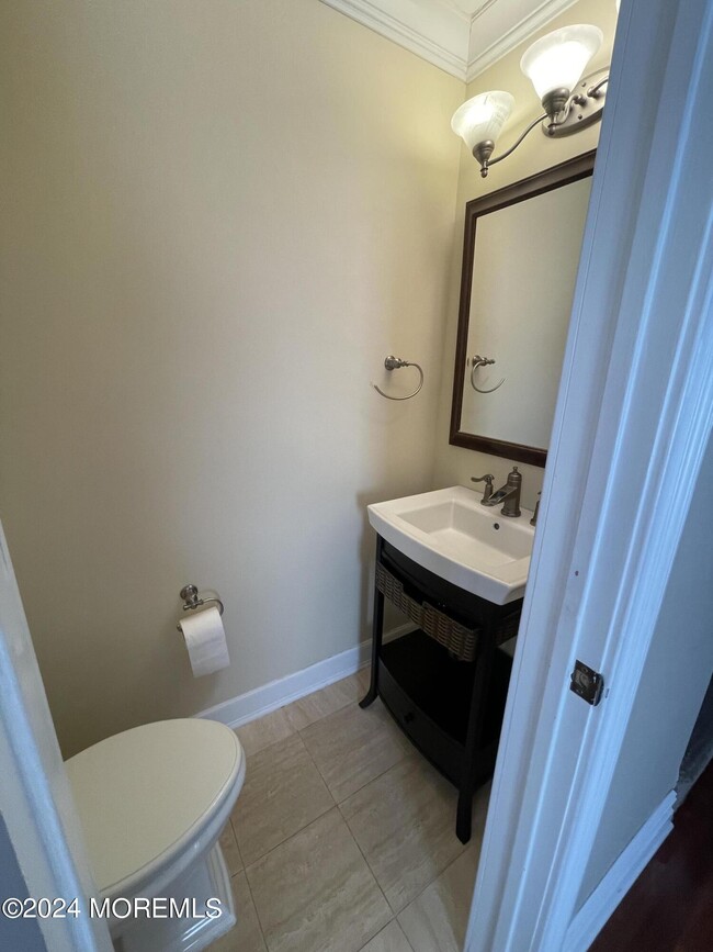 Building Photo - 173 Edinburgh Ct