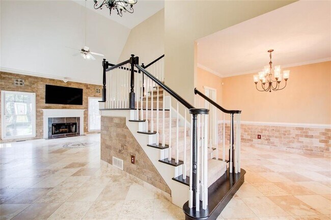 Building Photo - 3040 Stone Rd