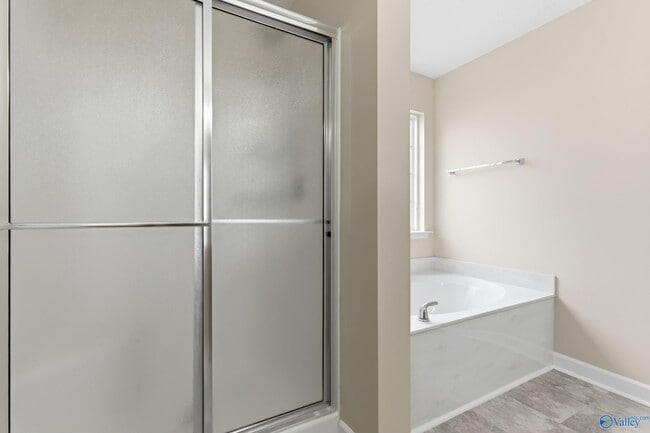 Building Photo - 124 Carillo Ln