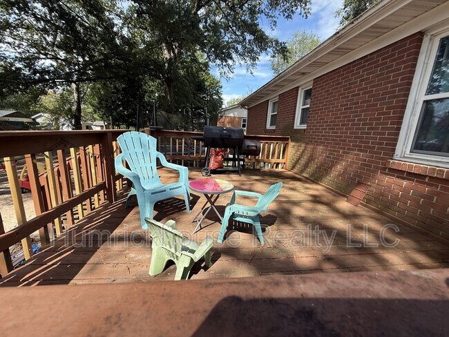 Building Photo - 4200 Sudbury Rd