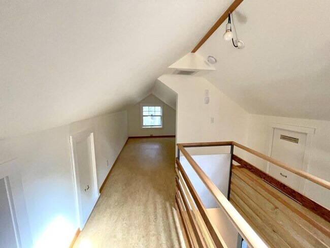 Building Photo - Private Cottage In the Country - in the ci...