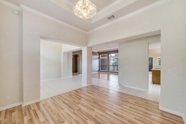 Building Photo - 11901 Jess Dr