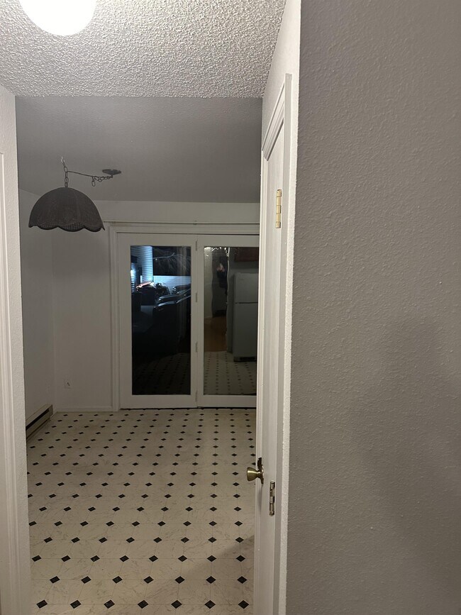 Building Photo - 4887 Basswood Dr