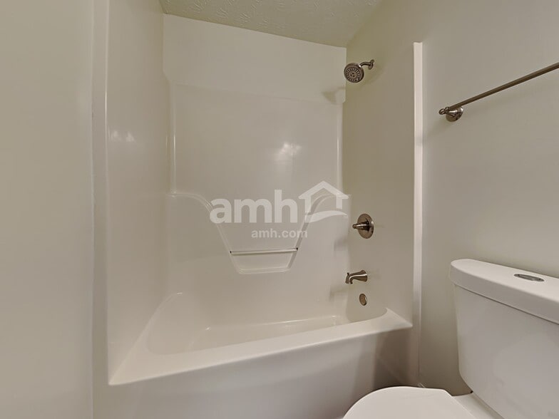 Building Photo - 5810 Matalin Ln