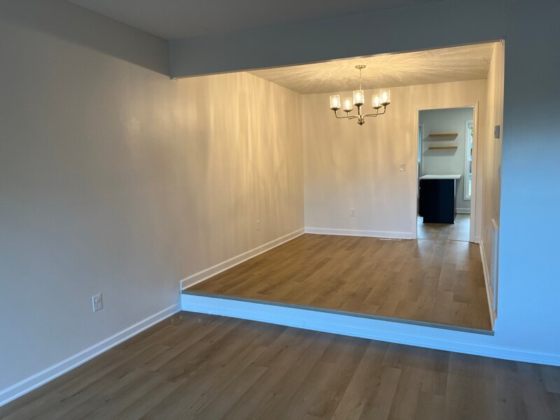 Building Photo - 122 Greenbrier Dr