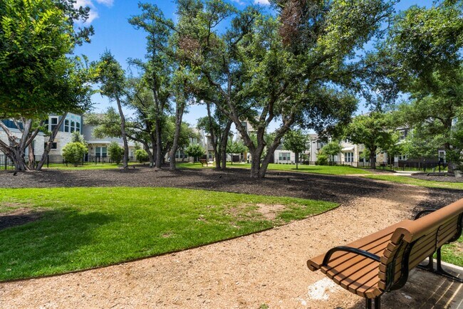 Building Photo - 13615 Terrett Trce