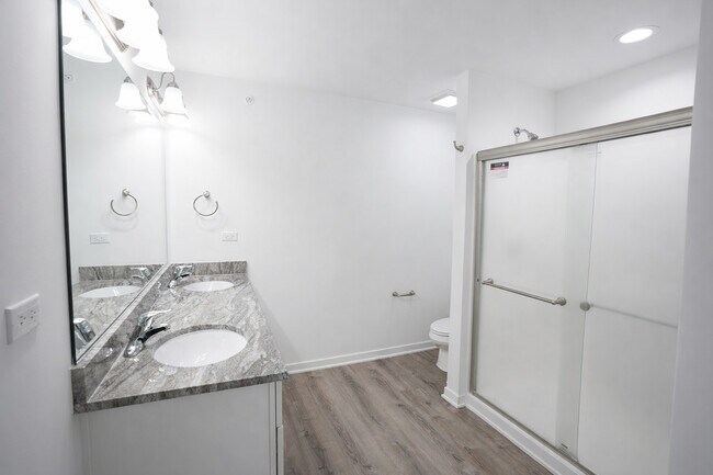 Building Photo - 1128 Gillespie Ln