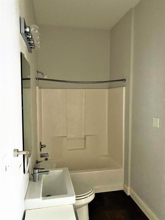 Building Photo - 1811 S Ervay St