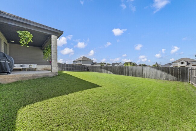 Building Photo - 9925 Bridlewood Ln