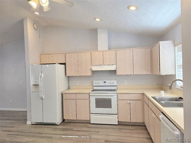 Building Photo - 8529 N Titleist Dr