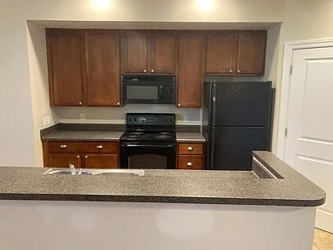 Building Photo - Gorgeous condo for rent