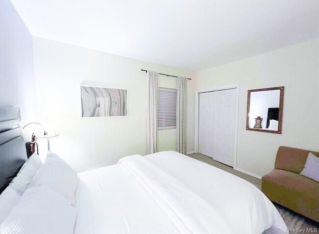 Building Photo - 23 Pearl St