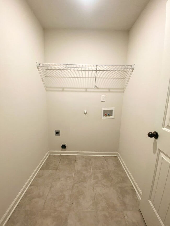 Building Photo - 4 bed, 3 bath built in 2021 in Somerville