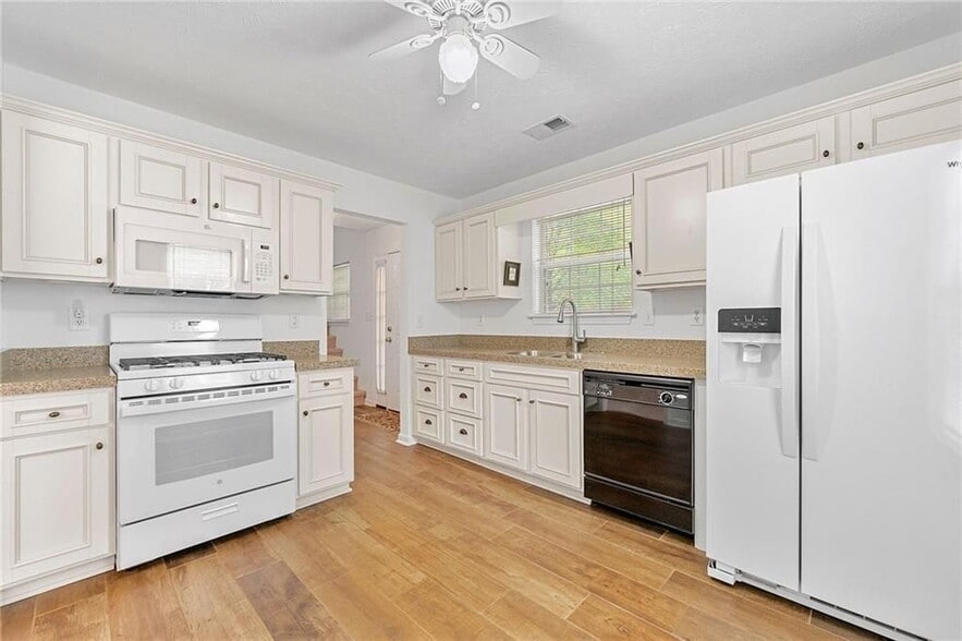 Building Photo - 3040 Majestic Park Ct
