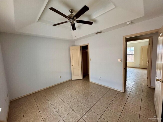 Building Photo - 17 Aruba Dr