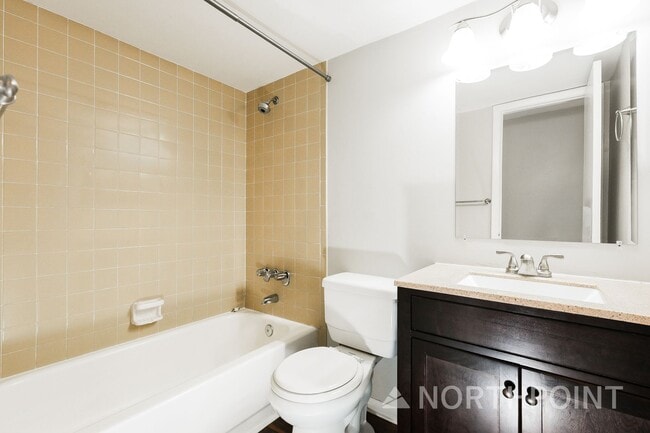 Building Photo - Enchanting Single Family Home | 3 BR/2BA | 1-Car Covered Parking