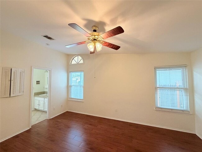 Building Photo - 1703 Hatch Rd