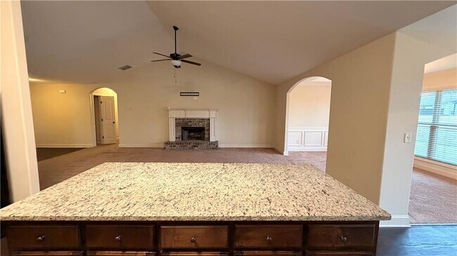 Building Photo - 1915 Soque Cir