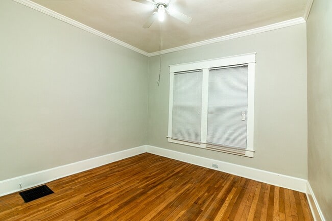 Building Photo - 704 N Military Ave