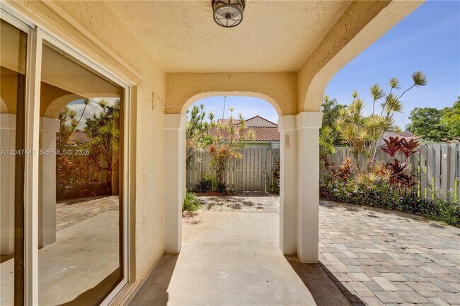 Building Photo - 1361 Springside Dr