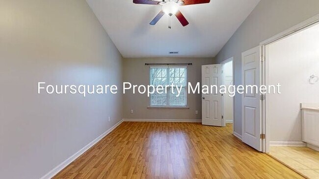 Building Photo - Bright End-Unit Townhome with Screened Porch & Community Pool – Raleigh Location