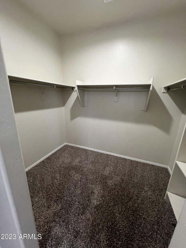 Building Photo - 24368 W Albeniz Pl