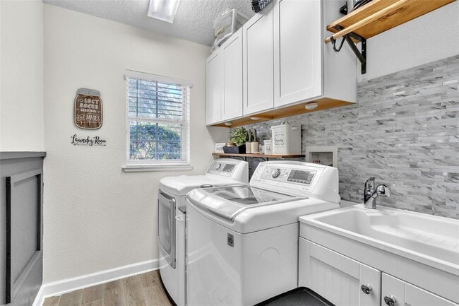 Building Photo - 9957 Oak Quarry Dr