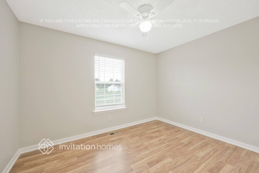 Building Photo - 325 Royal Garden Dr