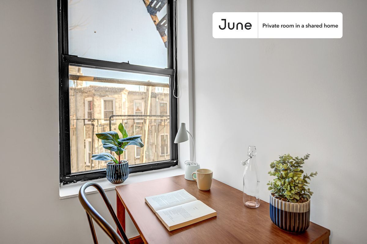 Building Photo - Room in Shared 3.0 bed/1 bath home