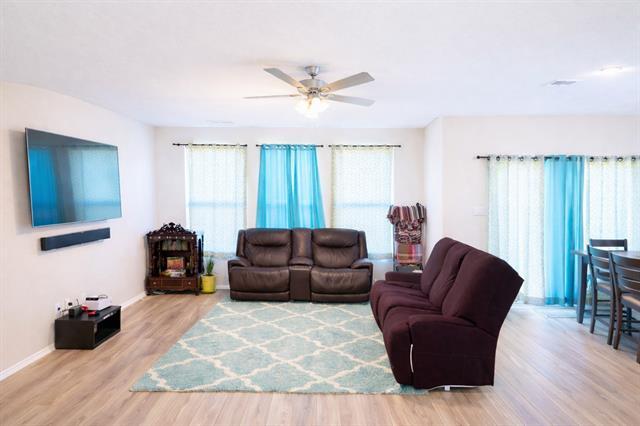 Building Photo - 7800 Gangway Dr