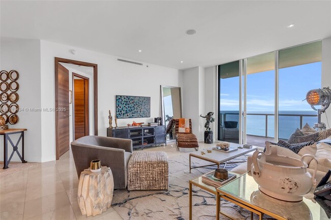 Primary Photo - 16699 Collins Ave