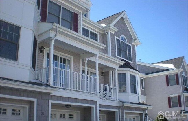Primary Photo - 19 Raritan Reach Rd