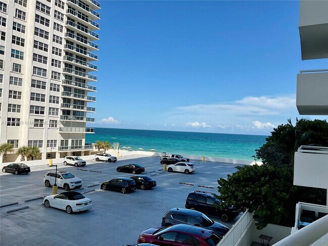 Building Photo - 3001 S Ocean Dr