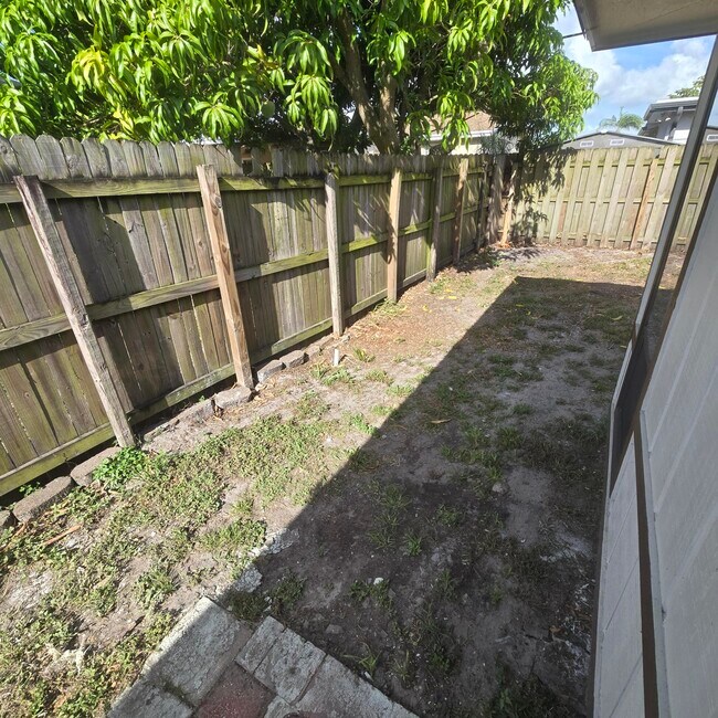 Building Photo - 1237 Wynnedale Rd