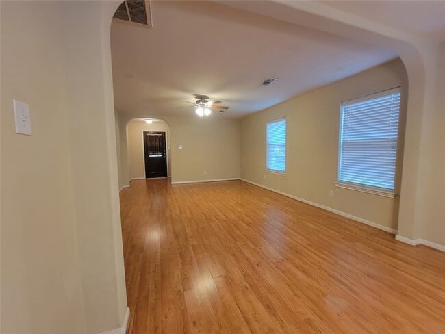 Building Photo - 2414 Gwenfair Dr