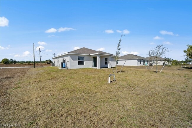 Building Photo - 2911 NW 9th Ave