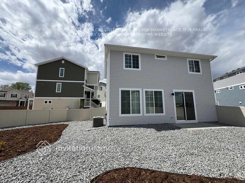 Building Photo - 3349 Streamwood Dr