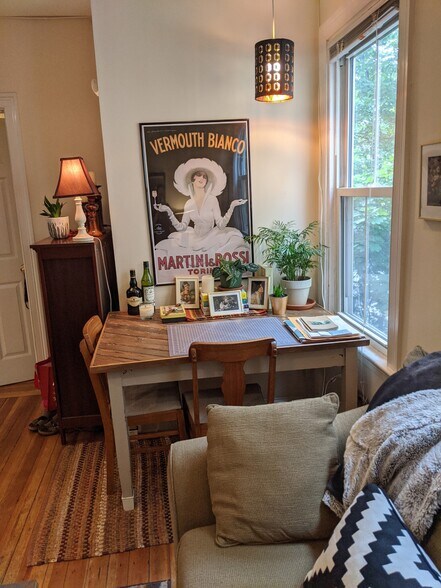 Building Photo - 124 Browne St