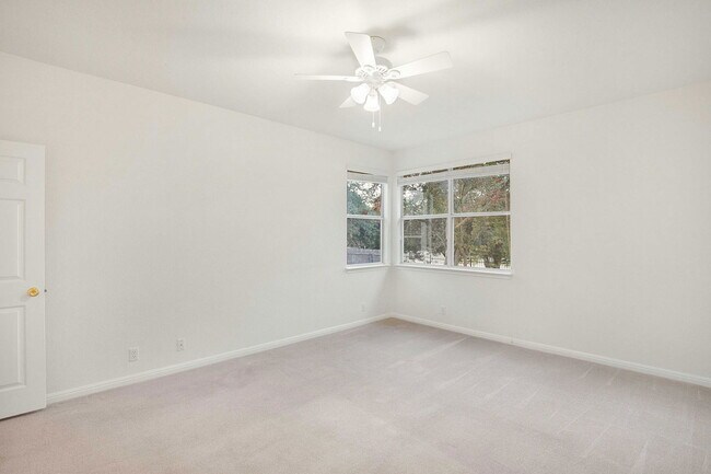 Building Photo - 2514 Crenshaw Dr