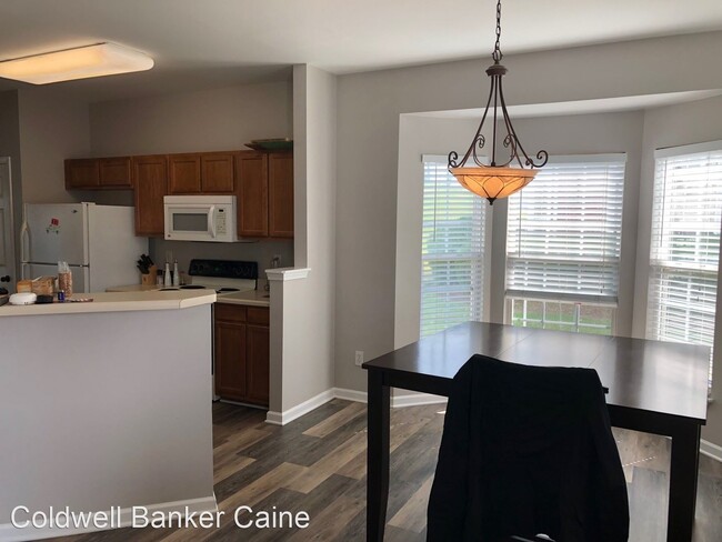 Building Photo - 2 br, 1.5 bath House - 72 Spring Crossing ...