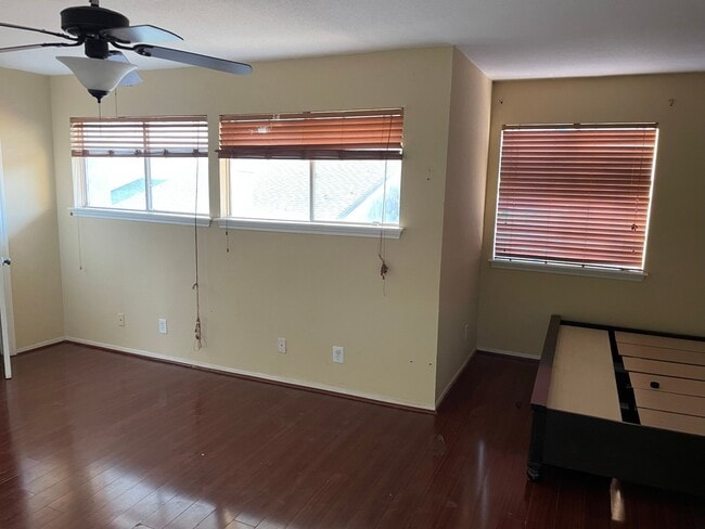 Building Photo - 12510 Manor Ct