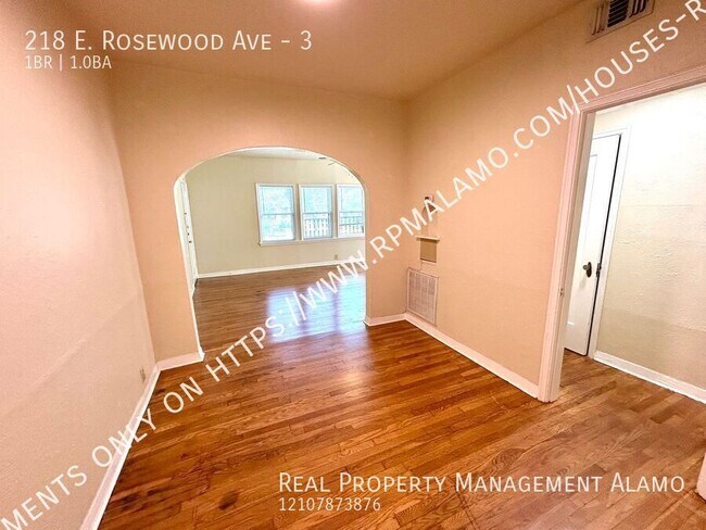 Building Photo - 218 E Rosewood Ave