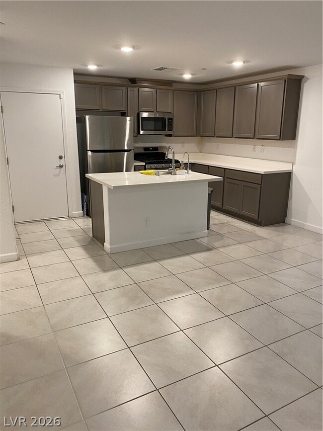 Building Photo - 3622 Hestia Ave