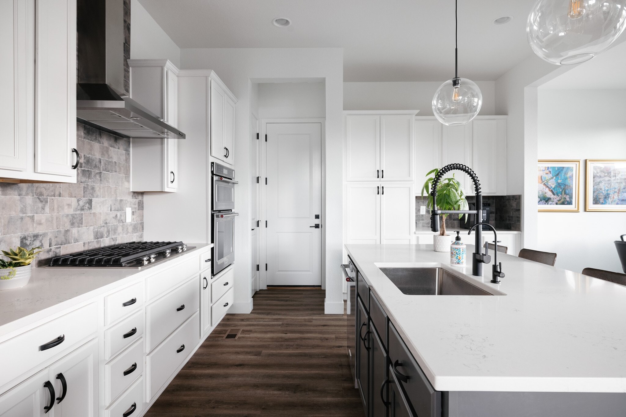 Building Photo - 6010 N Perth St