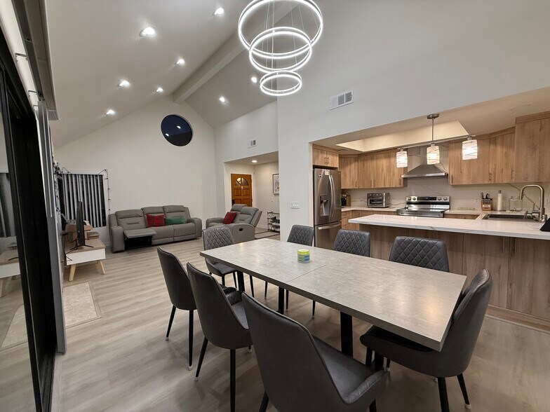 Building Photo - 4639 Executive Dr