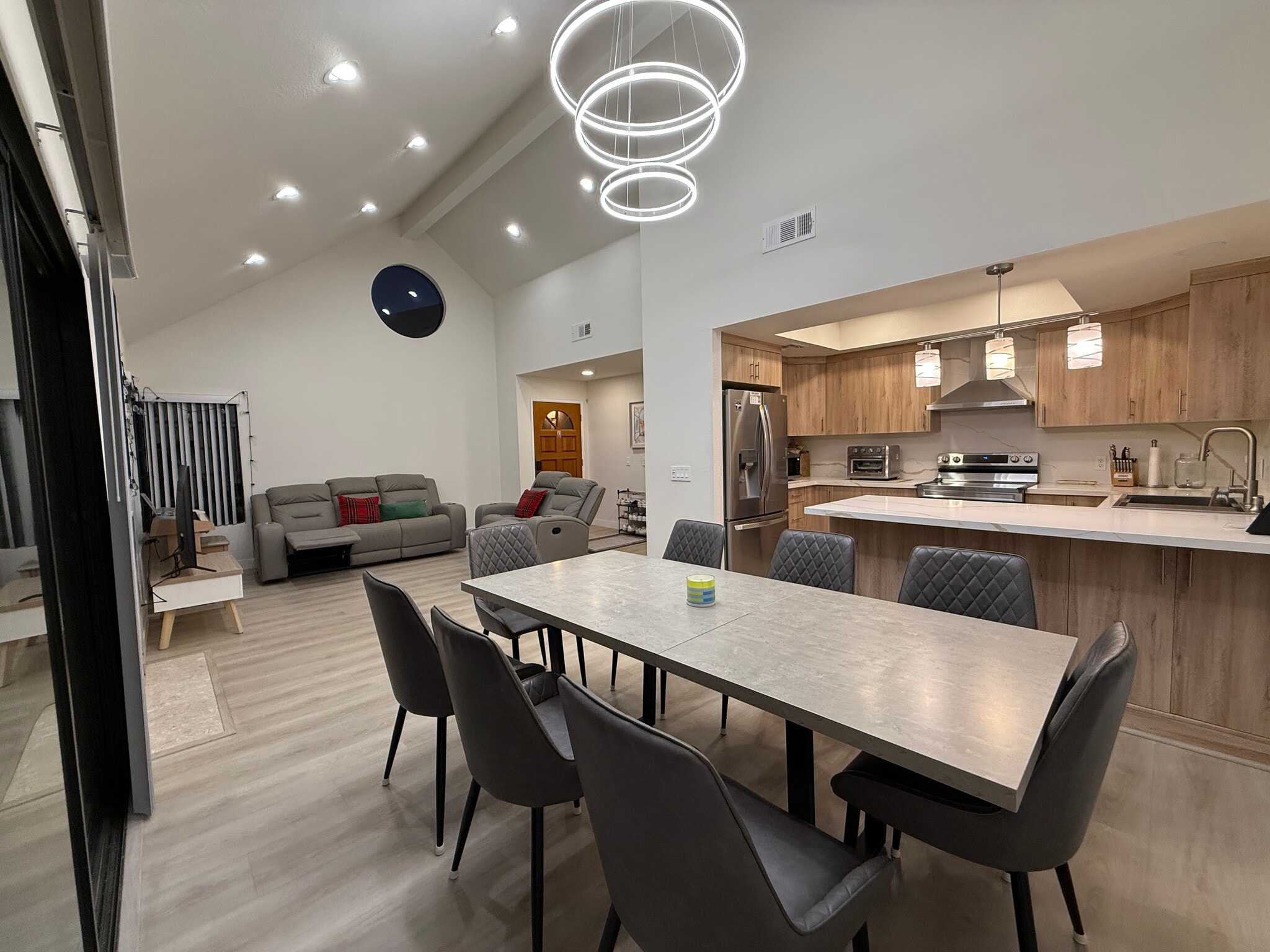 Building Photo - 4639 Executive Dr