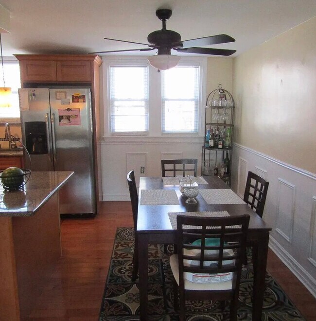 Building Photo - 4434 Marple St