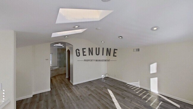 Building Photo - 1224 W Balboa Blvd