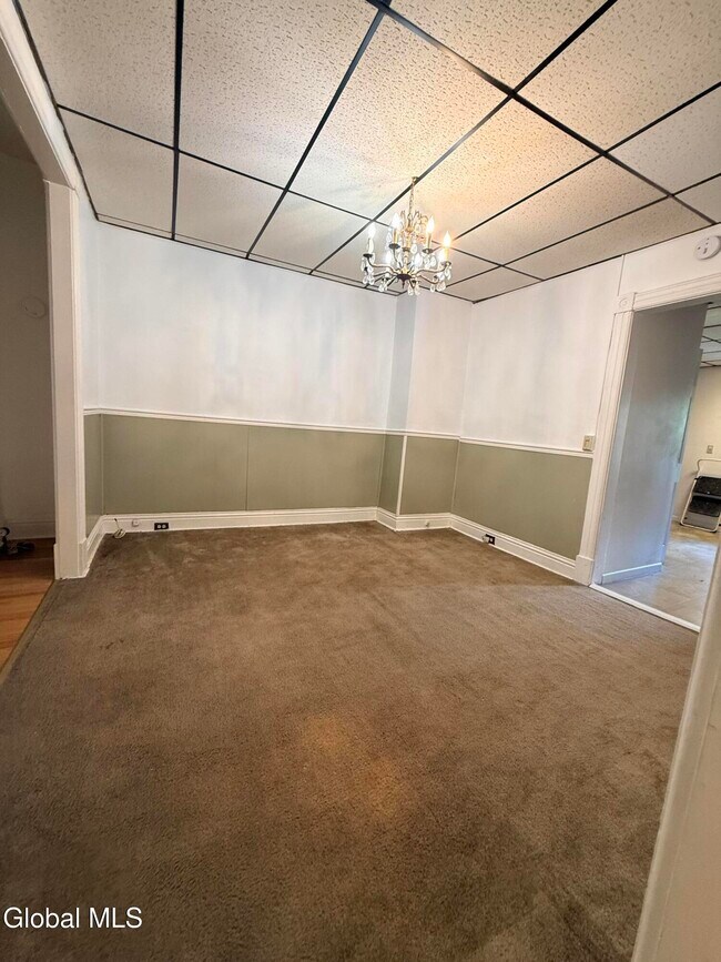 Building Photo - 412 2nd St